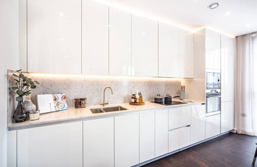 Nine Elms Apartment | Luxury Manhattan 2 Bed Battersea