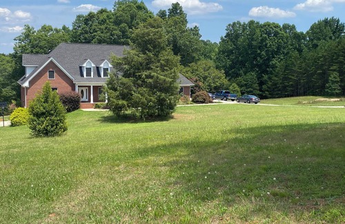 McDonough House | Luxury Mansion Experience – A Retreat of Elegance & Comfort in McDonough, GA
