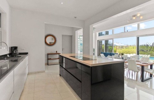 Alto Vista Villa | Luxury Mansion with View at Casa Altamira by Bocobay