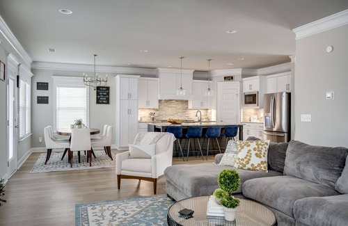 Evans House | Luxury Master Retreat 5BR/4BA By Augusta National