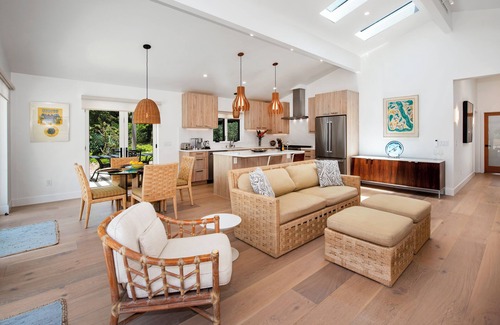 Hope Ranch Cottage | Luxury Meets Tranquility in Hope Ranch – Serene 2BR/2BA Cottage