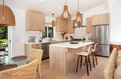 Hope Ranch Cottage | Luxury Meets Tranquility in Hope Ranch – Serene 2BR/2BA Cottage