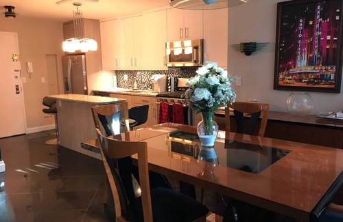 Turtle Bay Condo | *Luxury* Midtown Manhattan. 24hr Concierge.Walk to Subway/Dining.WiFi