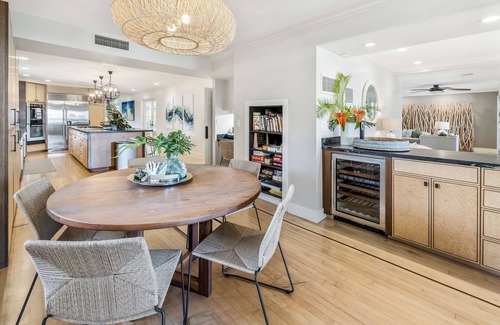 Eastern Honolulu House | Luxury Moana Lani: Oceanfront Home w/Private Pool & Jacuzzi, Walk to the Beach