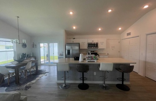 Sumter County House | Luxury Modern Home-Central FL. Pet Friendly