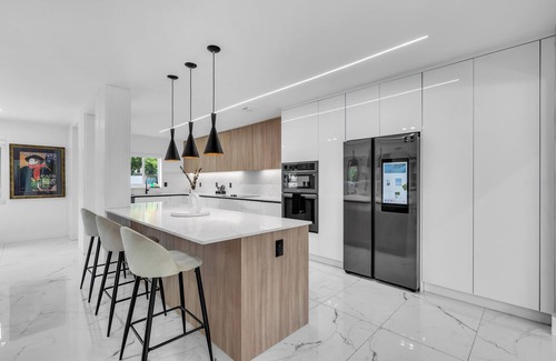 Brickell House | Luxury Modern Villa in heart of Brickell with Heated Pool & HotTub