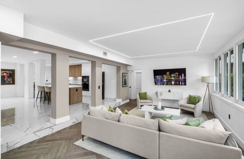 Brickell House | Luxury Modern Villa in heart of Brickell with Heated Pool & HotTub