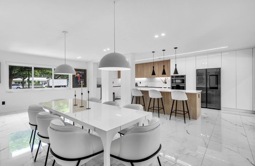 Brickell House | Luxury Modern Villa in heart of Brickell with Heated Pool & HotTub