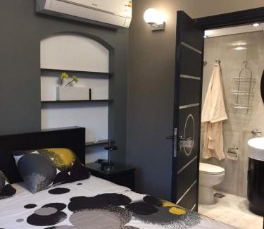 Al Duqqi Apartment | Luxury Mohandeseen Apartment