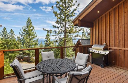 Lake Forest House | Luxury Mountain Chalet Deck w BBQ & Lake Views