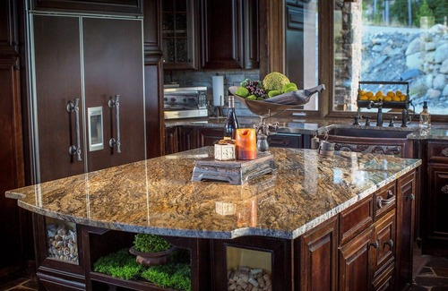 Big Sky House | LUXURY MOUNTAIN HOME *EXCELLENT LOCATION*SPECTACULAR VIEWS*SKI-IN SKI-OUT