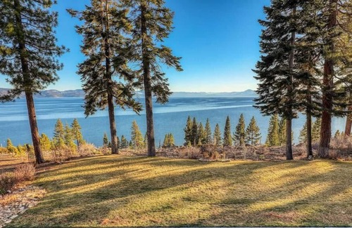 Tahoe Vista Villa | Luxury Mountain Modern Retreat with Epic Lake Views