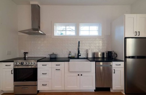 Old Village House | Luxury Mt. Pleasant Retreat: Pool, Oaks & Guest Cottage Near Beach & Downtown