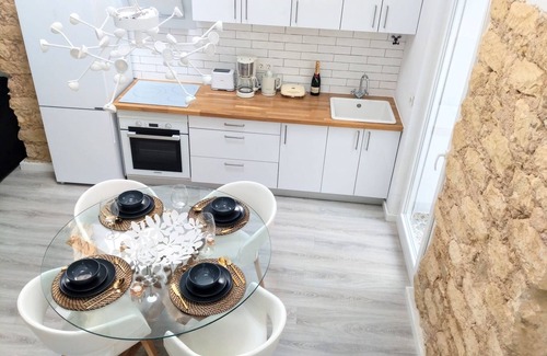 San Anton House | Luxury New Loft City Centre & Castle, Alicante