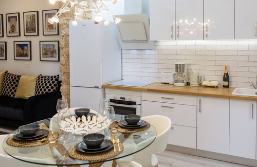 San Anton House | Luxury New Loft City Centre & Castle, Alicante