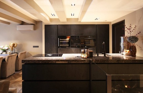 Nieuwmarkt en Lastage Apartment | Luxury, Newly Remodeled Apartment in 16th Century Warehouse, with Boat