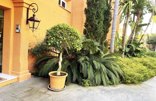 Marbella Apartment | Luxury Oasis in Marbella's most exclusive location
