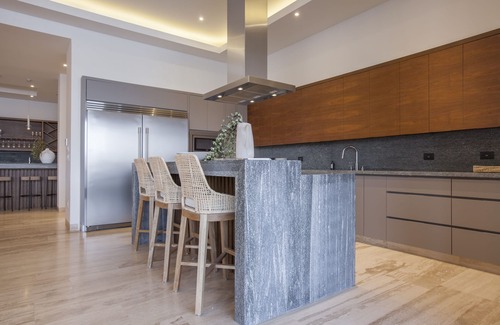 La Paz Condo | Luxury Oceanfront Penthouse Condo with pano views