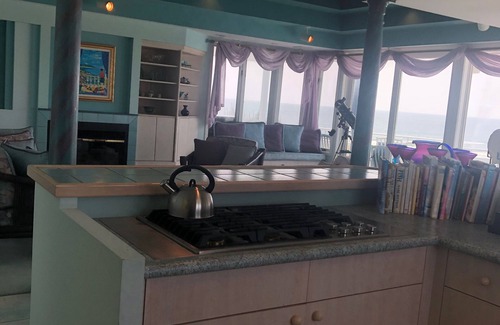 Holgate House | Luxury OCEANFRONT spectacular Ocean, Bay VIEWS