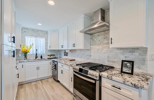 South Scottsdale Villa | Luxury Old Town Scottsdale Home with Pool King Bed & Putting Green - Casa Gram