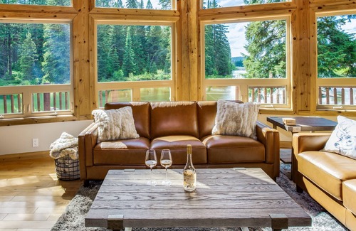 Olney House | Luxury on the Stillwater River