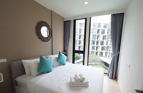 Phuket Condo | Luxury One Bedroom with Infinity Pool in Phuket Town