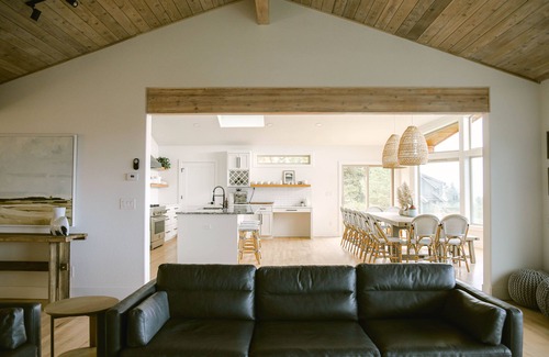 Pacific City House | Luxury Oregon coast Beach House with panoramic views HOT TUB and SAUNA!