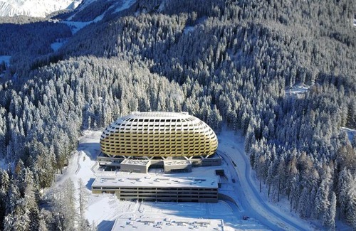 Davos-Dorf Apartment | Luxury Panorama apartment with AlpenGold Spa Access