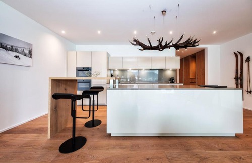 Davos-Dorf Apartment | Luxury Panorama apartment with AlpenGold Spa Access