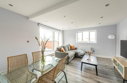 Abingdon Apartment | Luxury Pent House Apartment - Central - 6 Guests