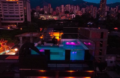 Zona Rosa Apartment | Luxury Penthouse 2 Pools 14-bedroom Parque Lleras Medellín Stunning city views