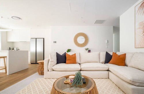 Christchurch City Centre Apartment | Luxury Penthouse in City Private central live