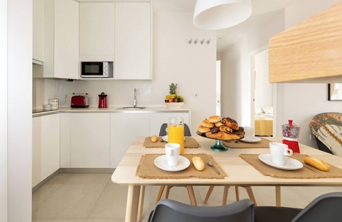 Granada City Center Apartment | LUXURY PENTHOUSE SUITE SAN DIEGO