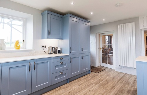 Newport House | Luxury pet free holiday home in Pembrokeshire with breath-taking sea views.