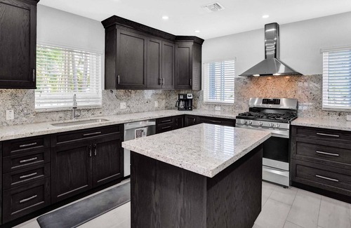 Pompano Isles House | Luxury Pompano Palace Pool And Private Yacht Dock