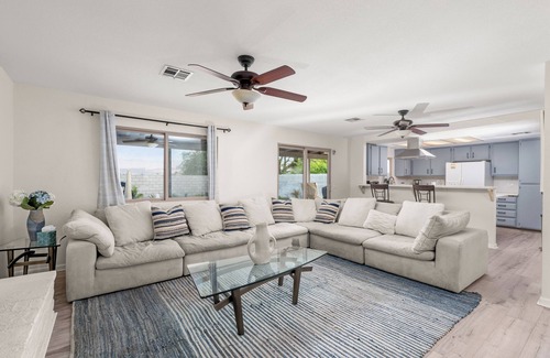 Bermuda Dunes House | Luxury Pool&Spa, Golf, Arcade, Billiards &PingPong
