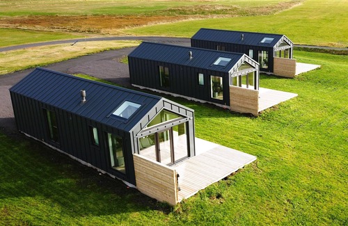 Kirkjubaejarklaustur City Center House | Luxury private house nr.4 on a family farm