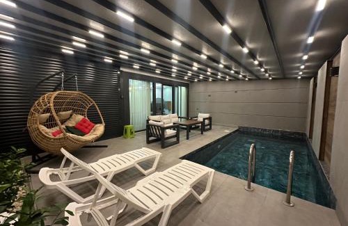 Lara Villa | Luxury Private Pool Villa C-Two