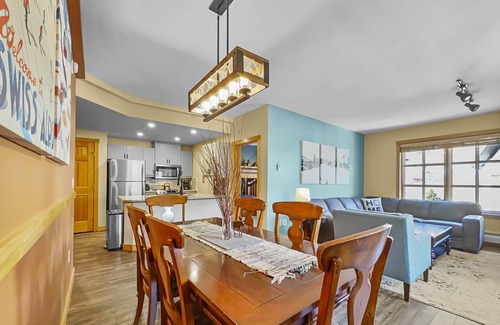 Copper Mountain Village Condo | Luxury Remodeled Condo Short Walk to Lifts Incredible View 3 Hot tubs! PP403