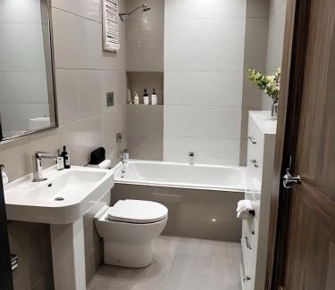 Canillas Apartment | Luxury renovated apartment with terrace in Madrid