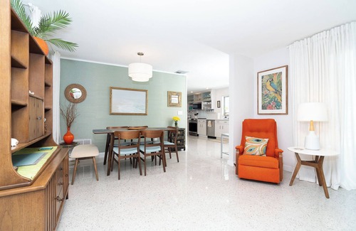 Englewood House | Luxury renovated pool house & separate studio apartment 1.5 miles to the beach.