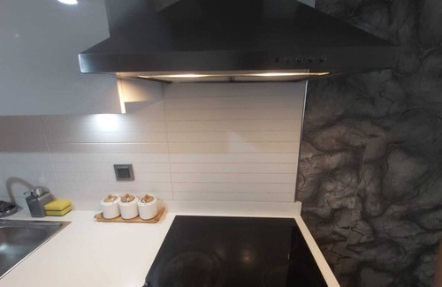 Kadikoy Apartment | luxury residence in istanbul!--5 min from the metrobus, have pool, sauna n more!