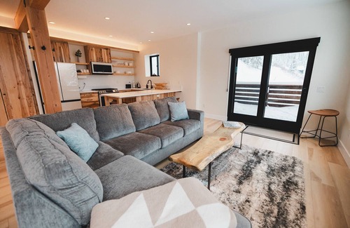 Sandpoint House | Luxury Retreat @ Schweitzer Mtn Resort