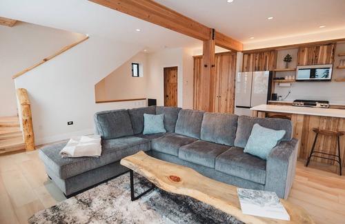 Sandpoint House | Luxury Retreat @ Schweitzer Mtn Resort