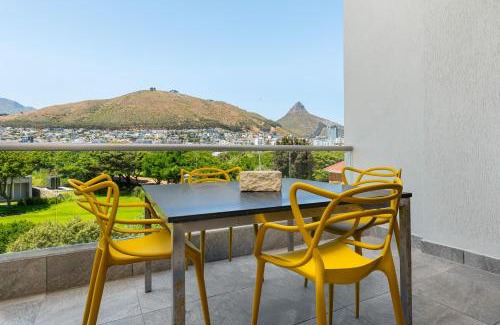 Mouille Point Apartment | Luxury Retreat with Scenic Balcony
