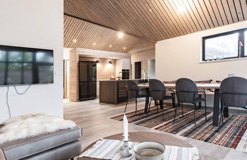 Hals House | Luxury Retreat with Spa - By Traum Ferienwohnungen