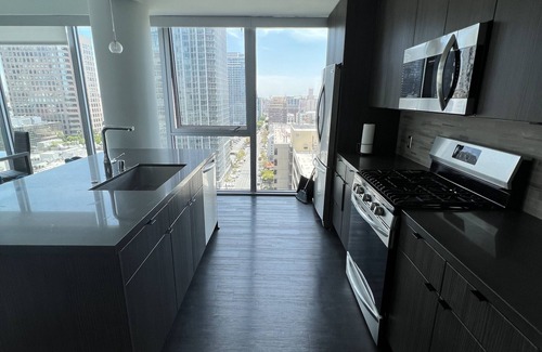 Downtown Apartment | Luxury Rise in the Heart of Downtown LA