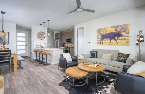 Rendezvous House | Luxury River Run Chalet 129 I Great Views I Private Hot Tub I Best Price I Discounted Attractions