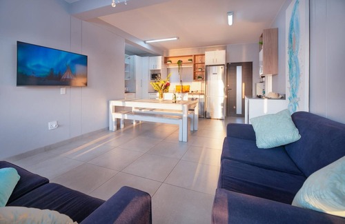 Port Owen Apartment | Luxury Riverside Getaway | Balcony | Pool