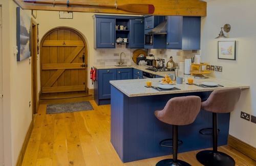 Ullswater Cottage | Luxury, romantic boathouse on the shores of Lake Ullswater, perfect for special occasions.